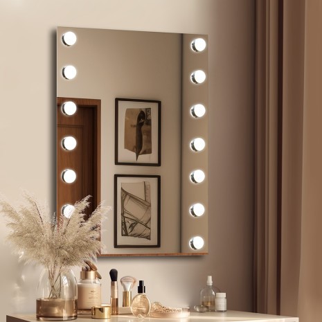 Настенные зеркала для макияжа с подсветкой купить в Санкт-Петербурге | Azimut-Glass
