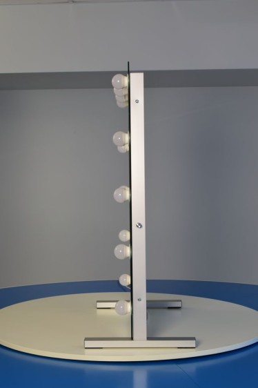 Настольное гримерное зеркало для макияжа с подсветкой Hollywood T - Фото 4 Настольное гримерное зеркало для макияжа с подсветкой Hollywood T - Фото 4